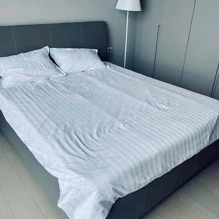 Apartment On French Boulevard апартаментына французском бульваре *